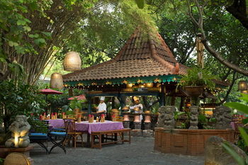 Hotel Bumi Surabaya City Resort