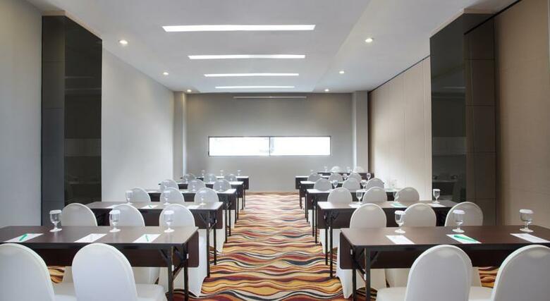 Hotel Ibis Styles Jakarta Airport
