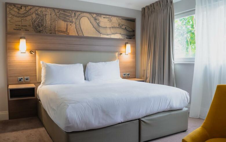 Hotel A&O London Docklands Riverside