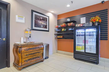 Hotel Quality Inn & Suites