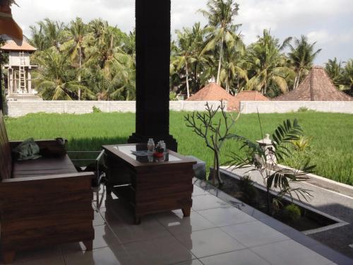 Hostal Puji Bungalow