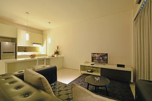 Hotel Sama Sama Suites & Restaurant