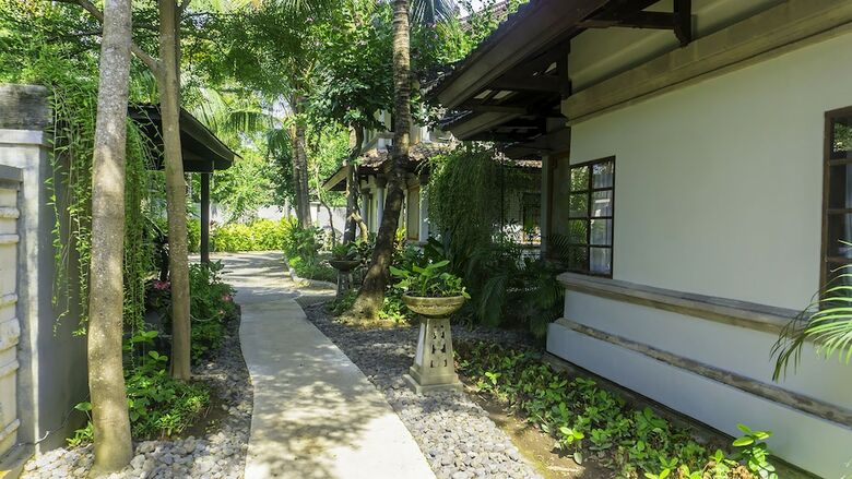 Grand Whiz Hotel Nusa Dua Bali