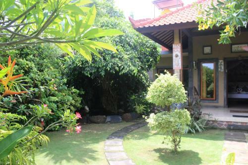 Hostal Pondok Shindu Guest House