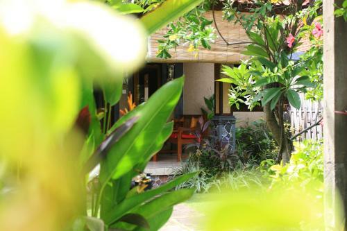 Hostal Pondok Shindu Guest House