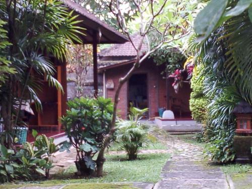 Hostal Madra Homestay