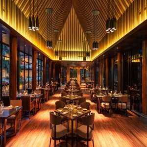 Hotel Mantra Sakala Resort & Beach Club