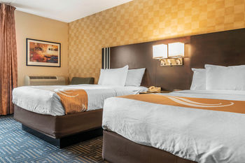 Hotel Quality Inn & Suites Airport