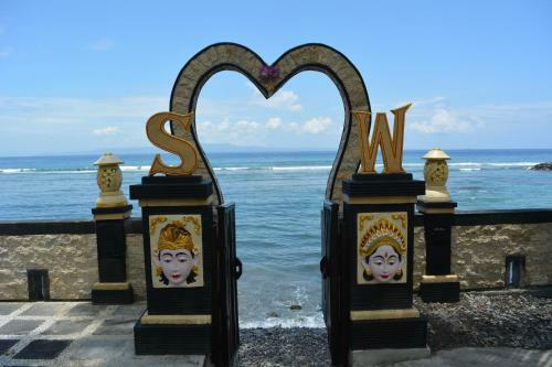 Hostal Segara Wangi Beach Cottages