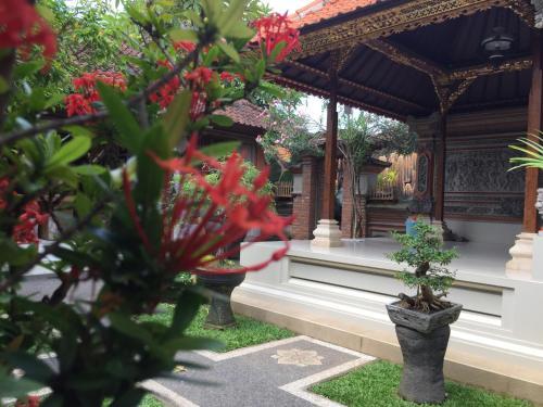 Hostal Merthayasa Bungalow 2