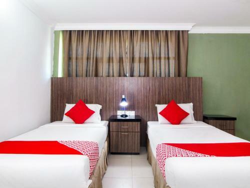 Crystal City Hotel