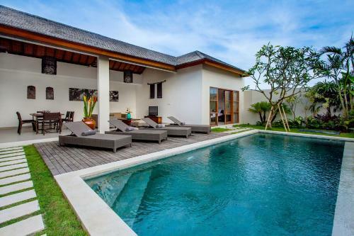 Echo Beach Villa