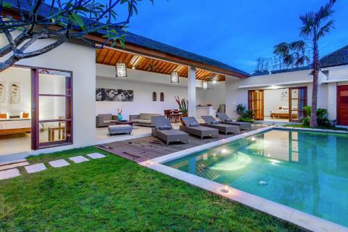Echo Beach Villa