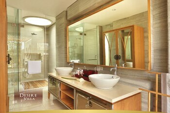 Berry Amour Villas