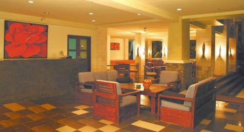 Fourteen Roses Beach Hotel