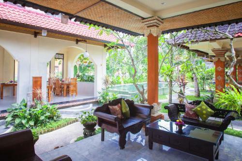 Hostal Ubud City Hotel