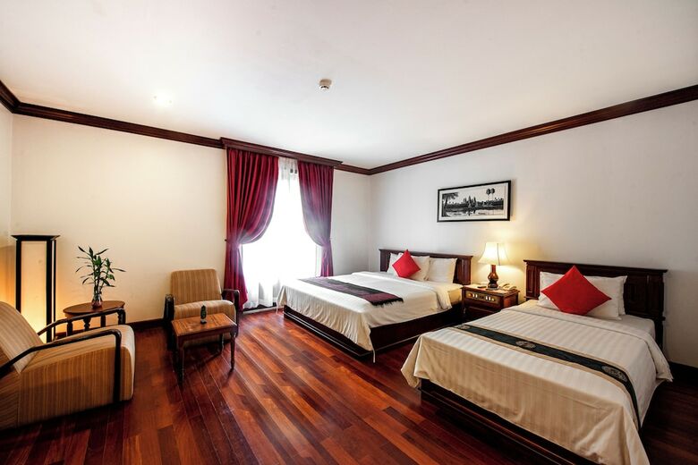 Royal Crown Hotel