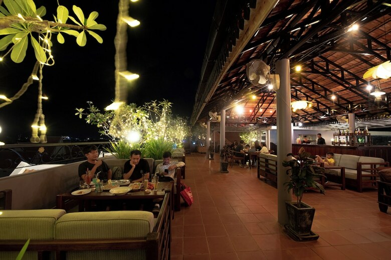 Royal Crown Hotel