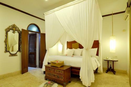 Bed & Breakfast Puri Mas Spa Resort