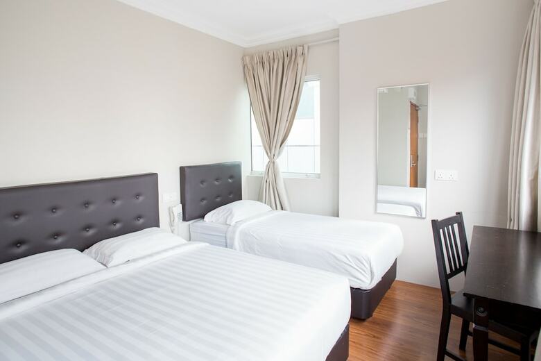 Pj Park Hotel