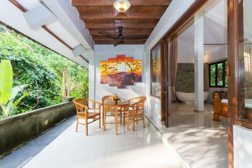 Rahayu 2 Bungalows