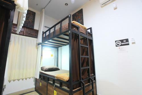 Ode Hostel