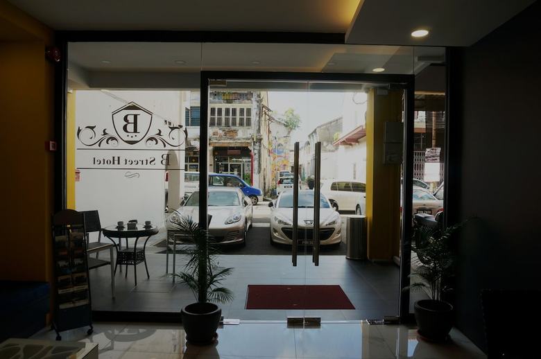 B Street Hotel