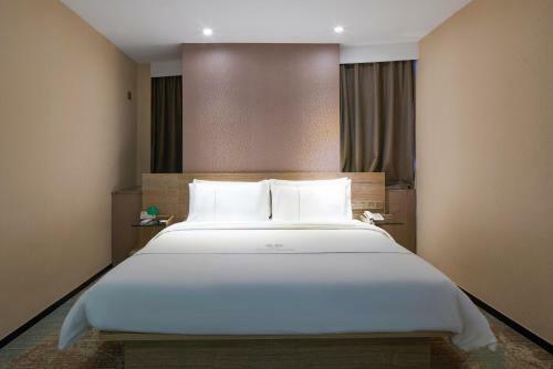 Yingshang Jinyi Hotel - Dade Road Branch