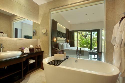 Hotel The Seminyak Beach Resort & Spa