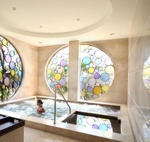 Hotel The Seminyak Beach Resort & Spa