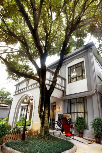 Yu Hill Hotel