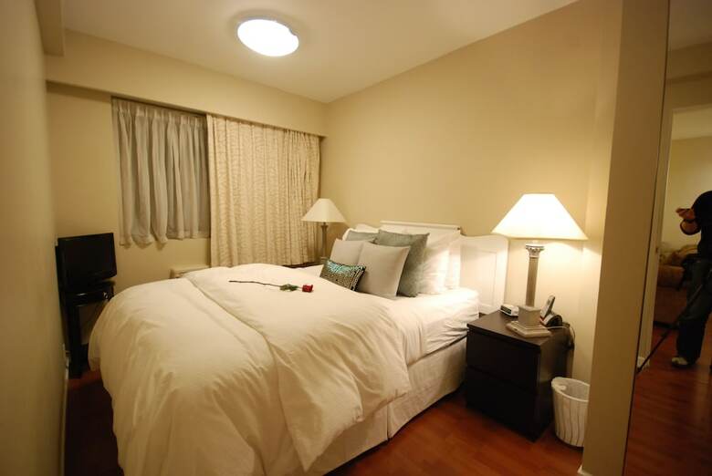 Hotel The Rosellen Suites At Stanley Park (.)