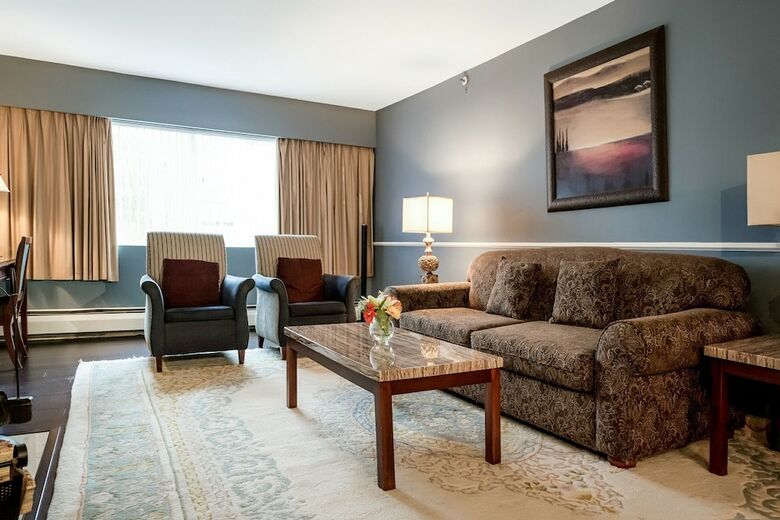 Hotel The Rosellen Suites At Stanley Park (.)