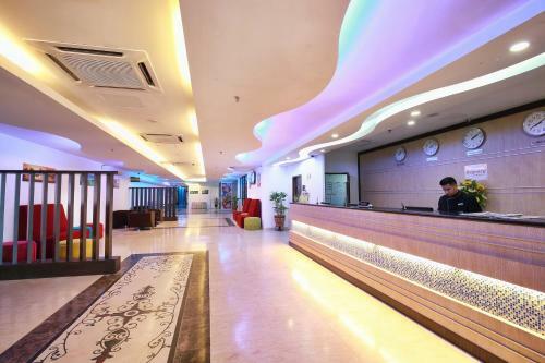 The Regency Waterfront Hotel