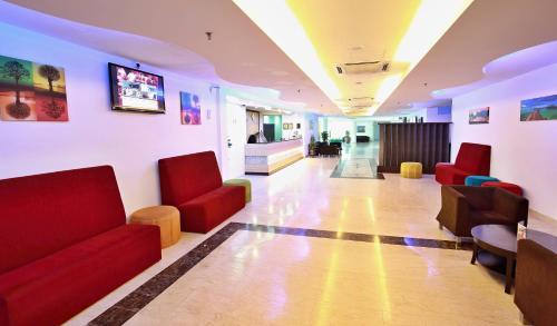 The Regency Waterfront Hotel