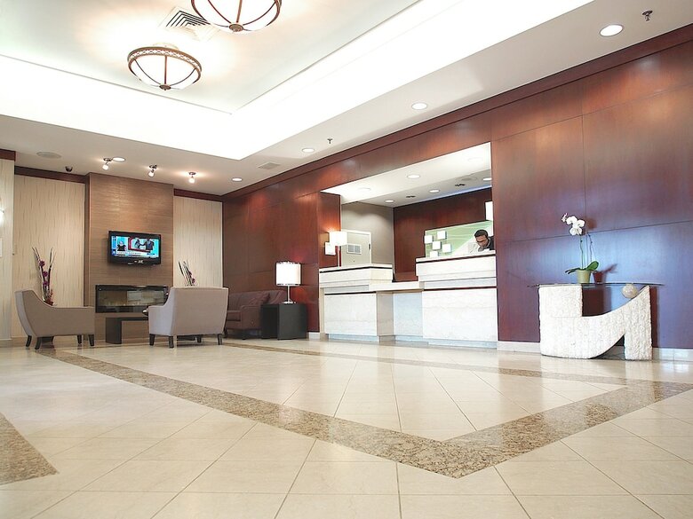 Holiday Inn Hotel & Suites Winnipeg Downtown