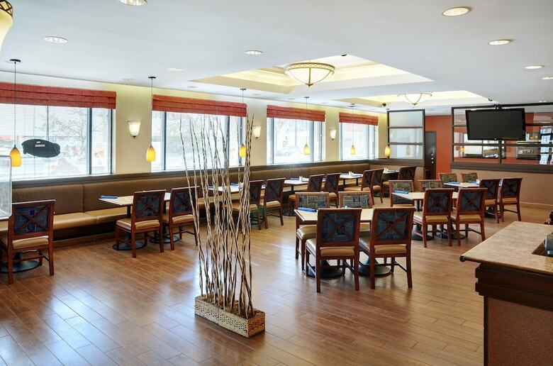 Holiday Inn Hotel & Suites Winnipeg Downtown