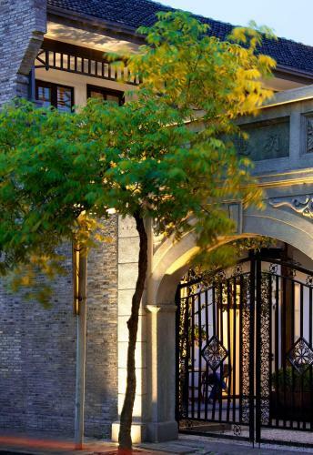 Relais & Chateaux Chaptel Hangzhou Hotel