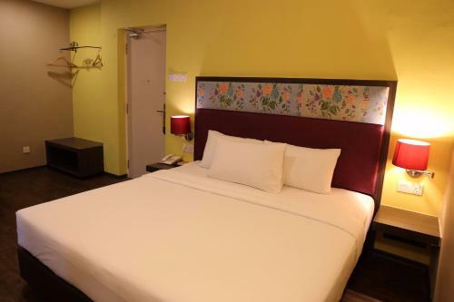 The Grand Jade Hotel
