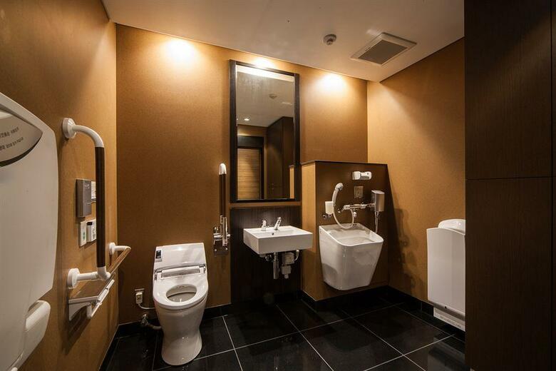 Apa Hotel Shinjuku Gyoenmae