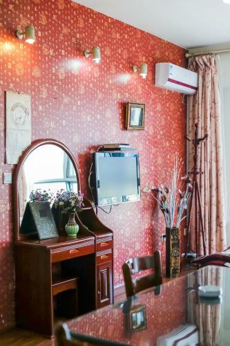 Nissi Holiday Hotel