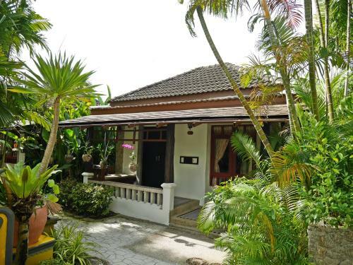 Hotel Bangtao Beach Chalet Resort