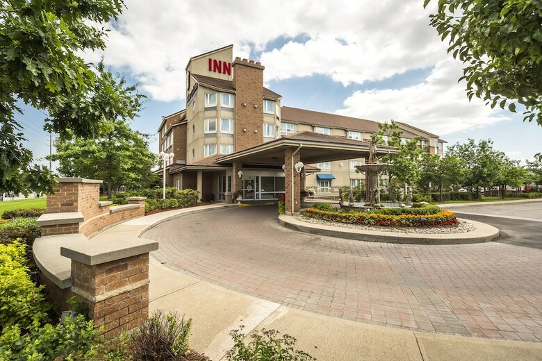 Hotel Monte Carlo Inns - Brampton Suites