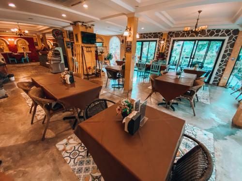 Hotel The Castello Resort