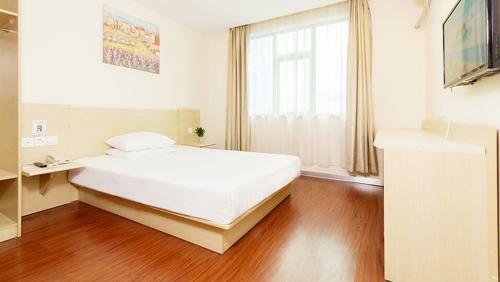 Hotel Hanting Express Mianyang Wuyi Square Branch