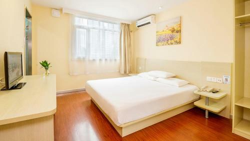 Hotel Hanting Express Mianyang Wuyi Square Branch