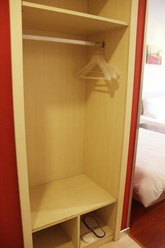Hotel Hanting Express Mianyang Wuyi Square Branch