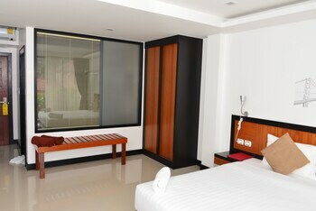 Hotel Miracle House