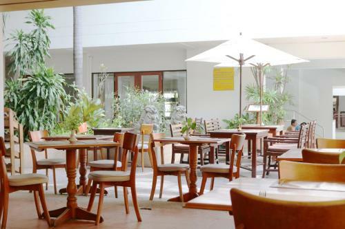 Sunshine Hotel & Residences