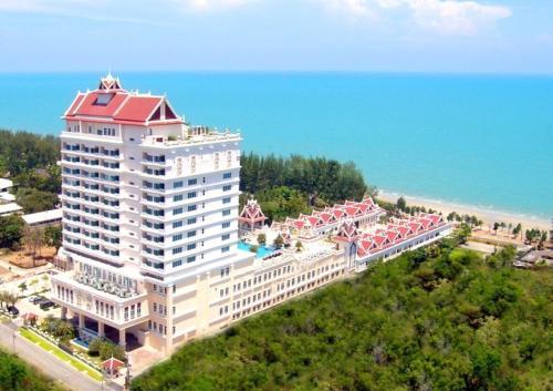 Hotel Grand Pacific Sovereign Resort & Spa